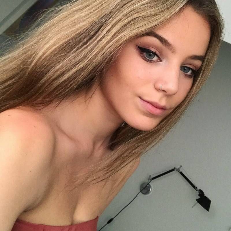 Zostałam sama, wpadniesz?  - Zdjęcie 1