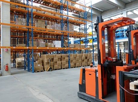 Operator/Operatorka wózka widłowego wysokiego składowania Niemcy - Zdjęcie 1
